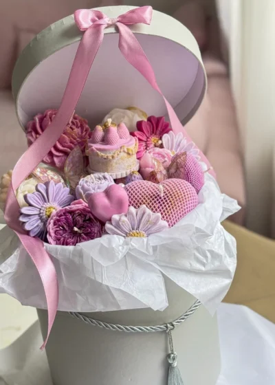 Luxury candle box featuring handcrafted wax flowers made from eco-friendly soy wax, customizable with name and fragrance.