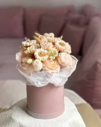 Luxury Flower Candle Gift Box – Handcrafted Soy Wax Blooms