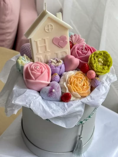 "Home Sweet Home" Soy Wax Gift Box - Image 3