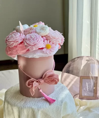 "Scented Blossoms" – Artistic Soy Wax & Dried Flower Box