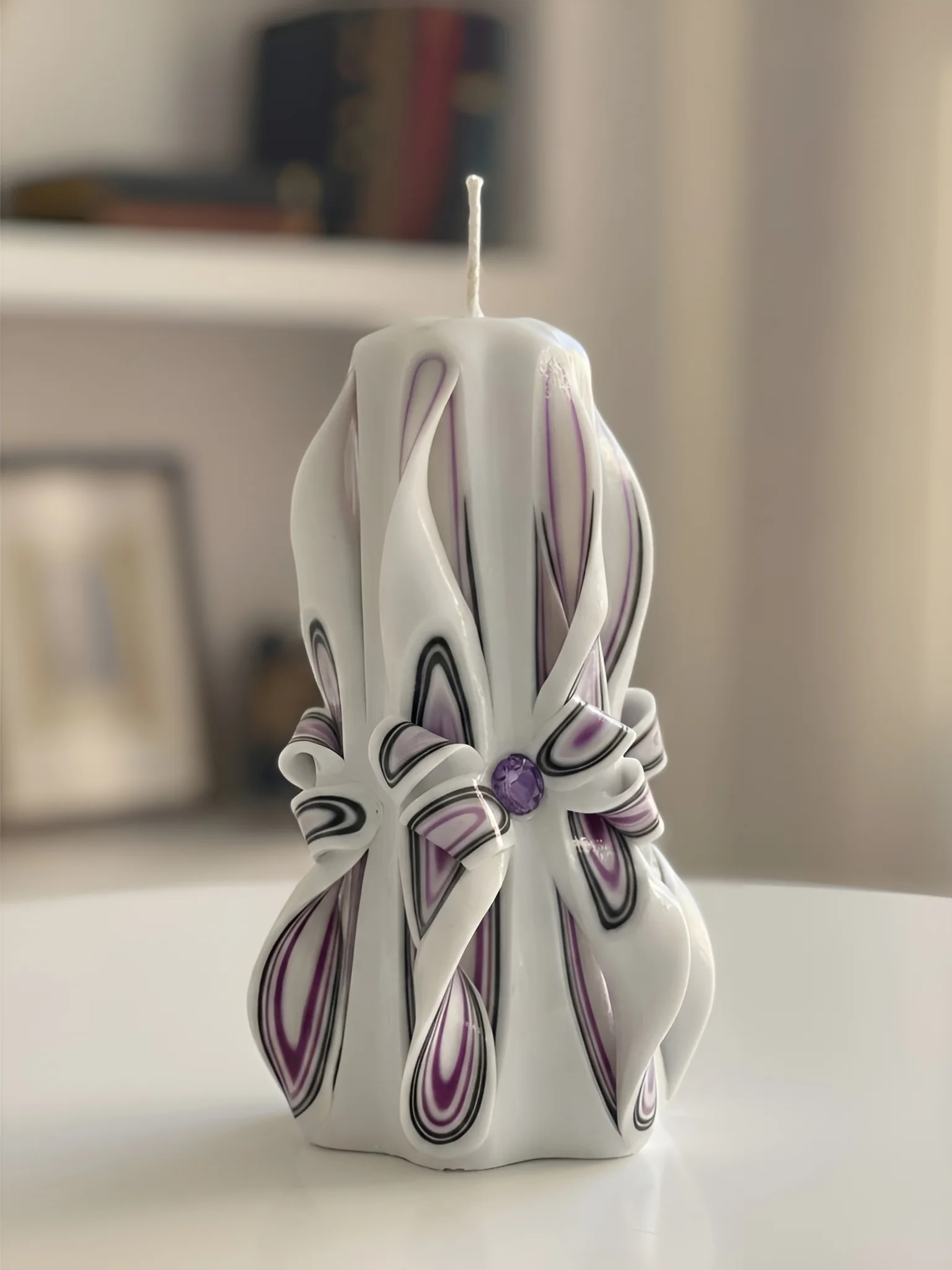 Hand-Carved Decorative Candle – Unique gift by LUMEINAS - Image 2